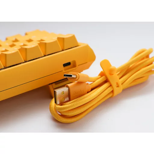 Ducky One 3 Yellow SF billentyűzet Játék USB QWERTY Amerikai angol Sárga