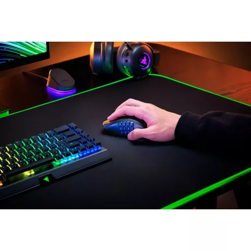 Razer Naga V2 Pro egér Játék Jobbkezes RF Wireless + Bluetooth + USB Type-C Optikai 30000 DPI