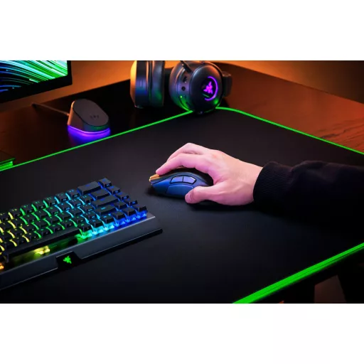 Razer Naga V2 Pro egér Játék Jobbkezes RF Wireless + Bluetooth + USB Type-C Optikai 30000 DPI