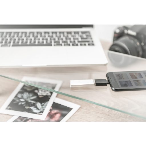 Digitus AK-300506-000-S csatlakozó átlakító USB C USB A Fekete