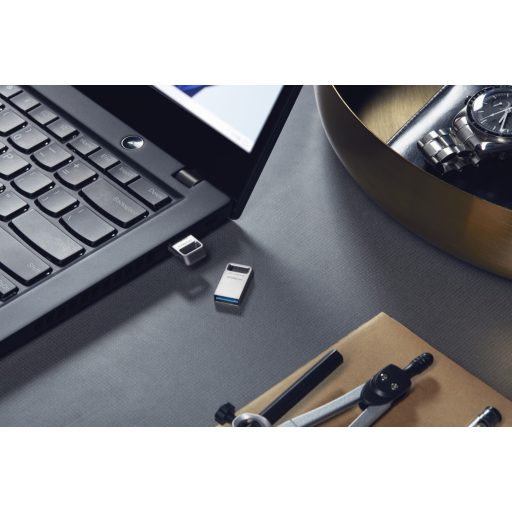Kingston Technology DataTraveler Micro USB flash meghajtó 256 GB USB A típus 3.2 Gen 1 (3.1 Gen 1) Ezüst