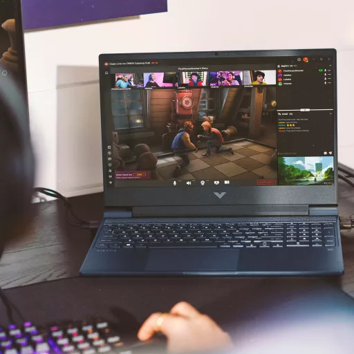 HP Victus Gaming 15-fa2006nh Intel® Core™ i5 i5-13420H Laptop 39,6 cm (15.6") Full HD 16 GB DDR4-SDRAM 512 GB SSD NVIDIA GeForce RTX 4050 Wi-Fi 6 (802.11ax) FreeDOS Kék