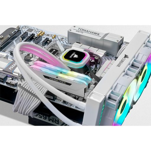 Corsair Vengeance RGB Pro CMH32GX4M4D3600C18W 32 GB 4 x 8 GB DDR4