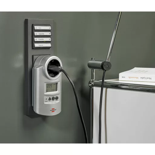 Brennenstuhl BN-PM231 Elektronikus Dugaszolható Szürke