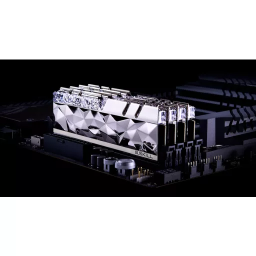 G.Skill Trident Z Royal F4-3600C16Q-64GTESC 64 GB 4 x 16 GB DDR4 288-pin DIMM