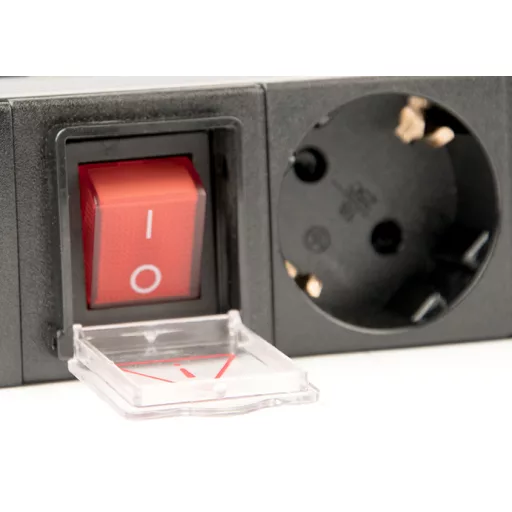 Gembird EG-PDU-014 áramelosztó egység (PDU) 8 AC kimenet(ek) 1U Fekete