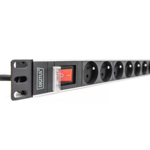 Digitus DN-95402-1-FR áramelosztó egység (PDU) 8 AC kimenet(ek) 1U