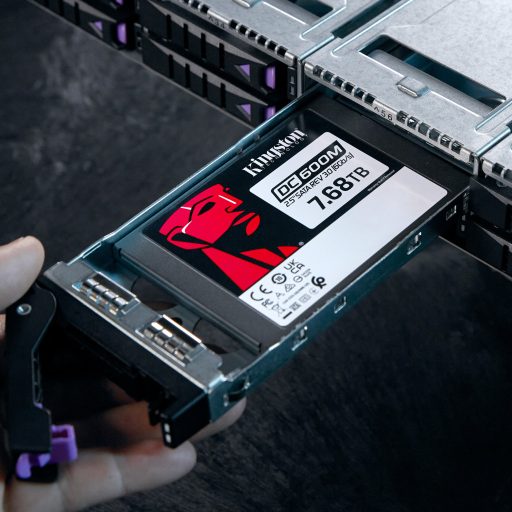 Kingston Technology DC600M 7,68 TB 2.5" Serial ATA III 3D TLC NAND