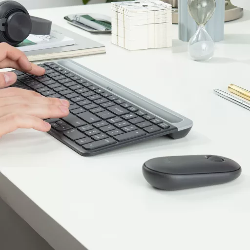 Logitech 920-009204 billentyűzet Egér mellékelve Univerzális Vezeték nélküli RF QWERTY Nemzetközi amerikai Grafit