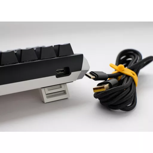 Ducky One 3 Classic Mini billentyűzet Játék USB Amerikai angol Fekete, Fehér