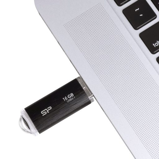 Silicon Power Blaze B02 USB flash meghajtó 16 GB USB A típus 3.2 Gen 1 (3.1 Gen 1) Fekete