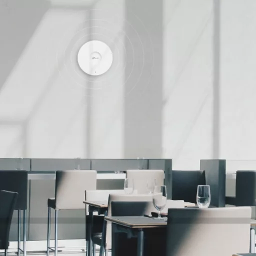 TP-Link Omada EAP670 WLAN csatlakozási pont 5400 Mbit/s Fehér Ethernet-áramellátás (PoE) támogatása