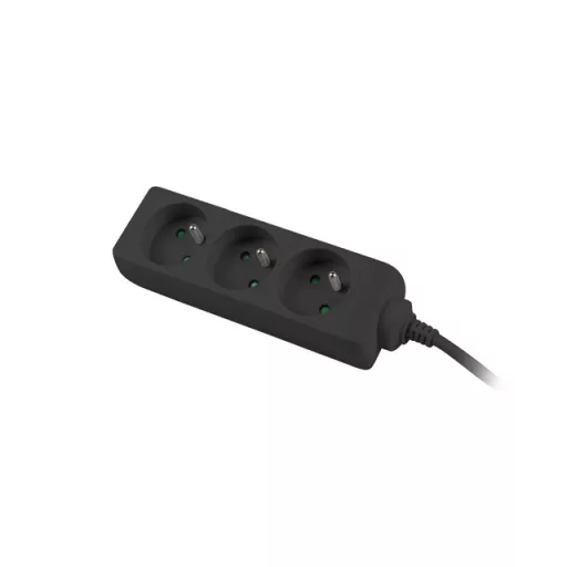 Lanberg PS0-03E-0150-BK elektromos elosztó 1,5 M 3 AC kimenet(ek) Beltéri Fekete