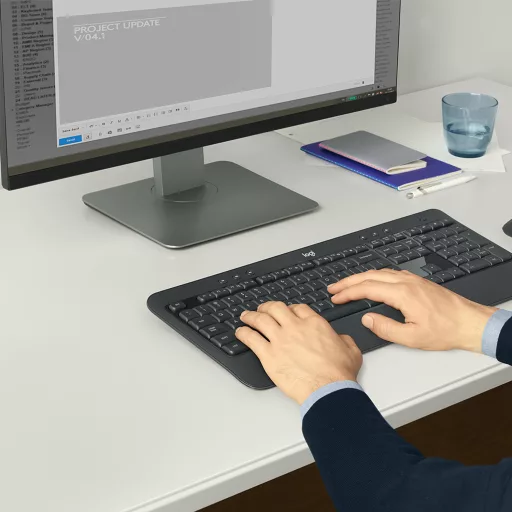 Logitech 920-008685 billentyűzet Egér mellékelve Univerzális Vezeték nélküli RF QWERTY Nemzetközi amerikai Fekete