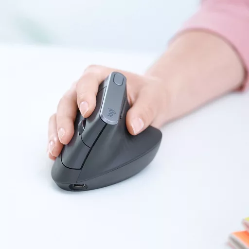 Logitech 910-005448 egér Irodai Jobbkezes RF vezeték nélküli + Bluetooth Optikai 4000 DPI