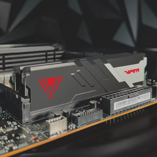Patriot Memory Viper Venom PVV516G60C30 16 GB 1 x 16 GB DDR5 6000 MT/másodperc 288-pin DIMM