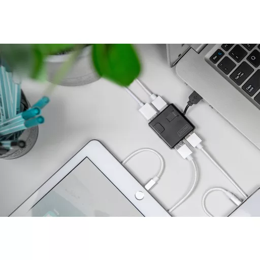 Digitus DA-70217 hálózati csatlakozó 480 Mbit/s Fekete