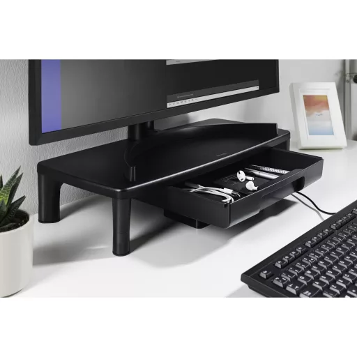 Kensington KB100 EQ billentyűzet Otthoni/irodai USB QWERTY Nemzetközi amerikai Fekete