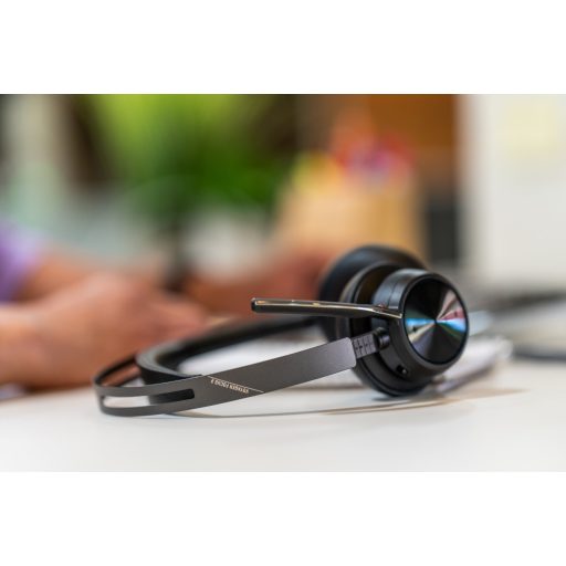 HP Poly Voyager Focus 2 USB-C-C Headset +USB-C/A Adapter +Charging Stand