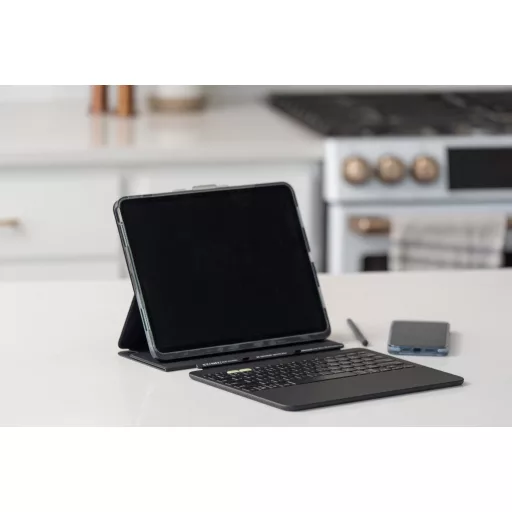 ZAGG Pro Keys 2 Svájc Bluetooth Fekete