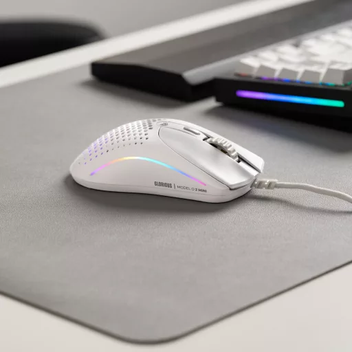 Glorious Gaming Model O 2 Mini egér Játék Jobbkezes USB A típus Optikai 26000 DPI
