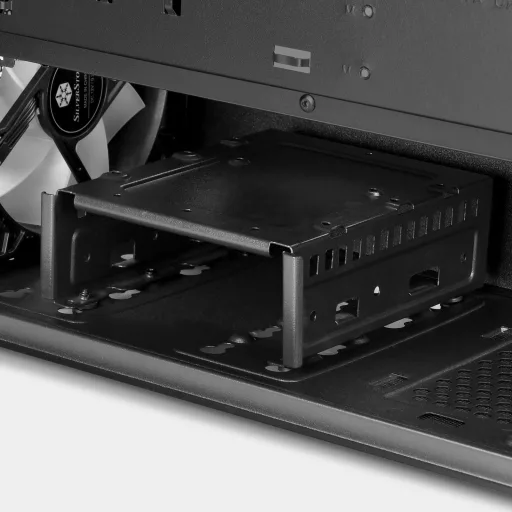 Silverstone FARA V1M PRO Tower Fekete
