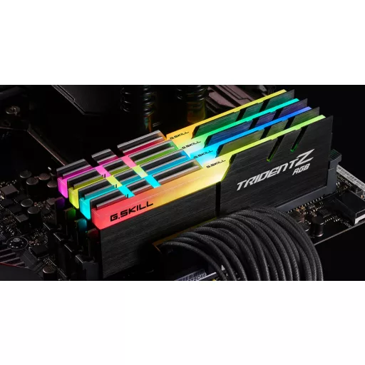 G.Skill Trident Z RGB F4-3600C18Q-32GTZR 32 GB 4 x 8 GB DDR4