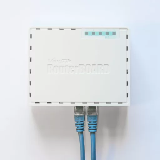 Mikrotik RB750GR3 vezetékes router Gigabit Ethernet Türkizkék, Fehér