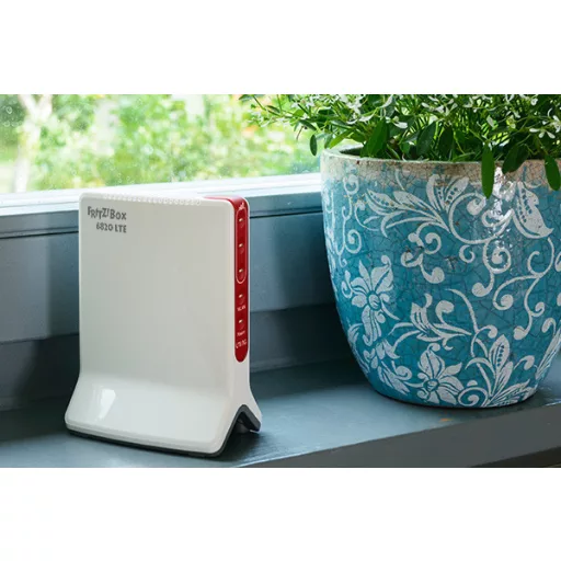 Box 6820 LTE Egysávos (2,4 GHz) Wi-Fi 4 (802.11n) Fehér 1 4G Belső